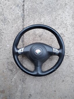 Alfa Romeo 147 volant - 3