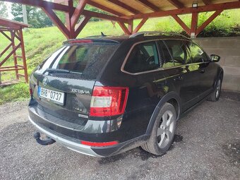 ŠKODA OCTAVIA COMBI SCOUT 2.0 TDI 135 KW DSG - 3