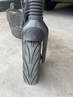 Elektrická koloběžka Ninebot by Segway KickScooter MAX G2 E - 3