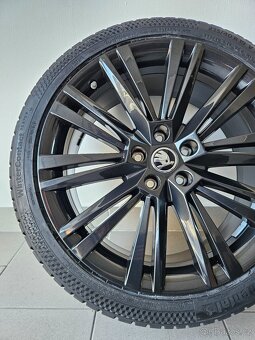 Orig. Škoda Superb III Zimní Conti 235/40/19 - 3