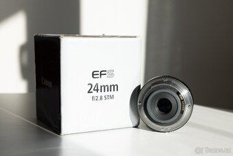 Canon EF-S 24 mm f/2,8 STM - 3
