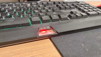 CONNECT IT - RGB Podsvícení - 3