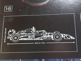 LEGO Technic 42206 Auto Oracle Red Bull Racing RB20 F1 - 3