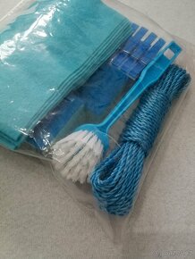 Modrý set- kolíčky,šňůra,houbičky,hadr a kartáček - 3