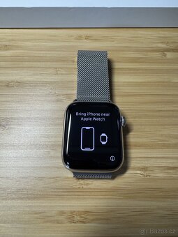 Apple Watch Series 6 44mm Stainless Steel (GPS + Cellular) - 3