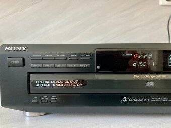 Sony CD - 5 changer - 3