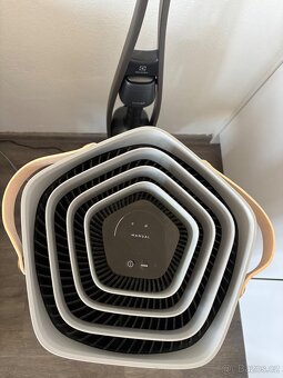 Čistička vzduchu Electrolux Pure A9 - 3