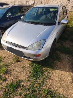 Ford Focus 1.4 benzin 55kw rok 2001 - 3