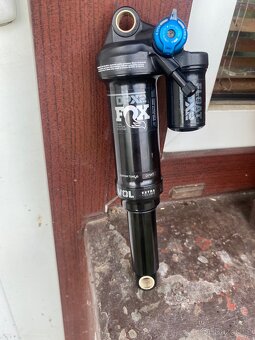 Prodám zadní tlumič fox dpx2 - 3