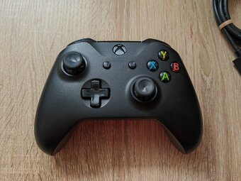 Xbox one x 1TB - 3
