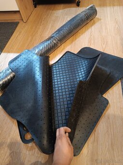 Prodám gumové koberce + vanu Škoda Superb III liftback - 3