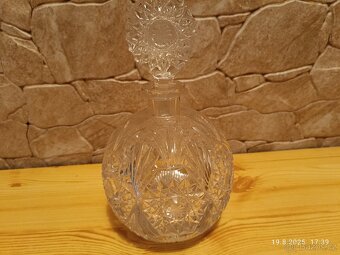 Prodám BROUŠENOU KŘIŠŤÁL. KARAFU NA ALKOHOL - 3