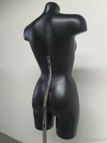 Bysta černá dámská - plastové torzo - 3