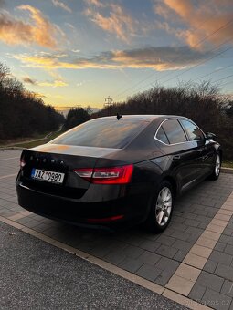 Superb 3 Facelift 2.0 TDI DSG - 3