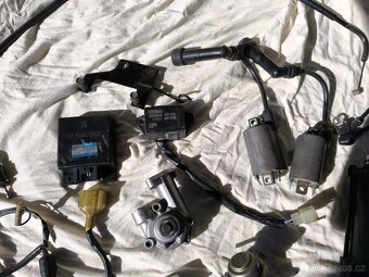 Kawasaki GPZ 500 - 3