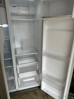 Americká lednice s výrobníkem ledu - 3