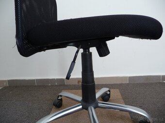Kancelářská židle - 3