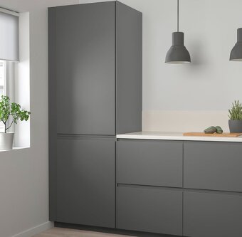 Kuchyňské dvířka IKEA Voxtorp (tmavě šedá) - 3