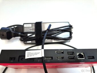 Lenovo ThinkPad Universal Thunderbolt 4 Dock 40B0 (TB4) - 3