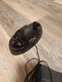Nabíječka na ovladače PS4 - 3