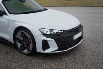 Audi E-tron GT RS - 3
