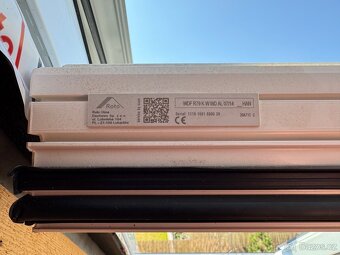 Střešní okno Roto WDF R79 K W WD AL 74x140 cm - 3