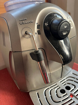 Kávovar Philips Saeco HD 8747 XSmall - TOP - 3