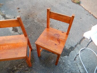 Lavice a židle z masivu, zachovalé, délka lavice 130cm - 3