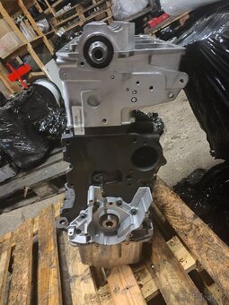 Motor po repasu Volkswagen Multivan V 1.9 TDI AXB AXC - 3