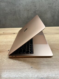 MacBook Air 13" M1 – 512 GB SSD,16 GB RAM – velmi pěkný sta - 3
