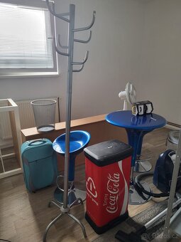 Barové židle, otočné se stolkem - 3
