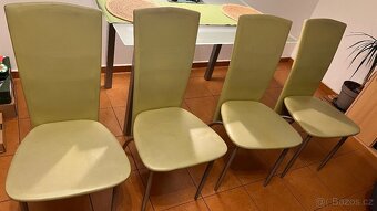 Skleněný stůl a 4 židle - 3