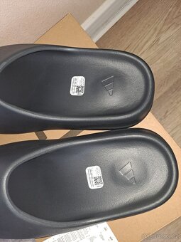 Yeezy Slide Onyx - DSWT 46 - 3