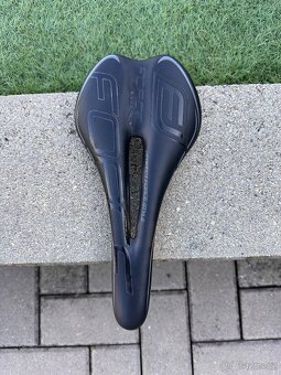 Sedlo force team carbon - 3