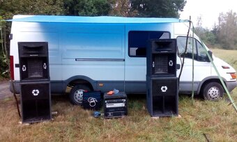 PA soundsystem – basy, středy, zesilovače v racku + aktivní - 3