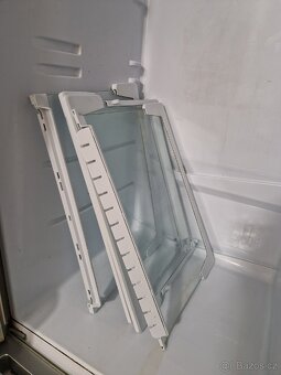 Stará lednice s mrazákem - 3