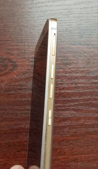 Mobilní telefon - 3