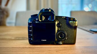 Canon 5D MK II - 3