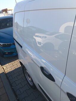 Ford courier - 3