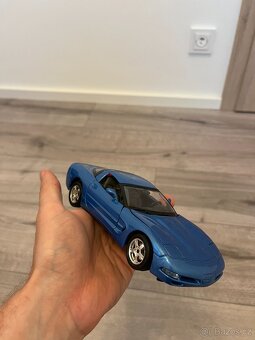 Maisto 1:24 modely aut Porsche 911 Carrera + Corvette - 3