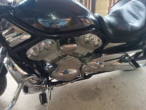 HARLEY DAVIDSON V-ROD - 3