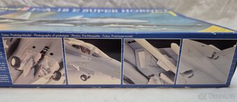 model letadla F/A-18 E Super Hornet, 1:72, (Revell 4605) - 3