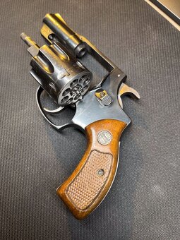 Revolver Astra 680 .22 LR - 3