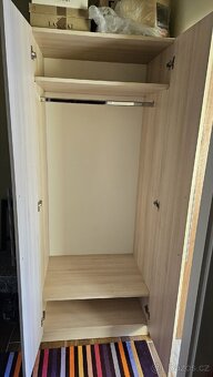 Prodám šatní skříň v200cm x š80cm x h64cm - 3