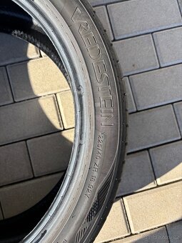 Letní pneu vredestein 225/40 18.. jete cca 2 měsíce - 3