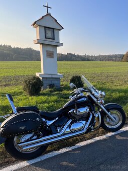 Suzuki Intruder VL 800 Volusia - 3