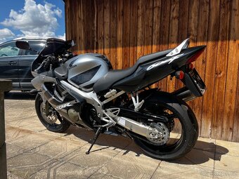 Honda CBR600F - 3