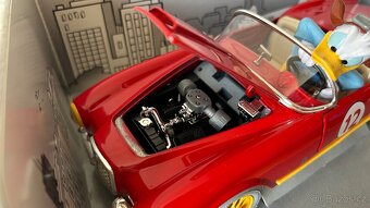 Lancia Aurelia B24 Spider Donald Duck 1:18 Burago - 3