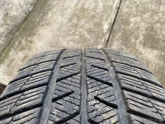 Zimní pneu Barum 245/45 r18 - 3