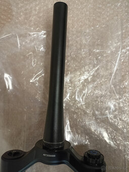 Nová vidlice Rock Shox ZEB Ultimate 29" Butter Cups - 3